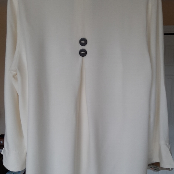 CLAY -  Beautiful Ecru Shirt for Women - Size: S (FITS LARGE) - Made in USA - Picture 6 of 15